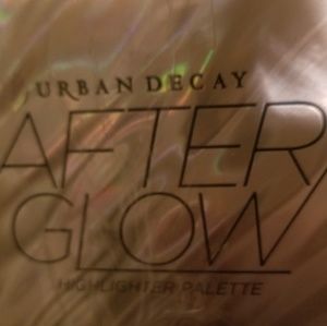 Urban Decay Highlighter Pallete